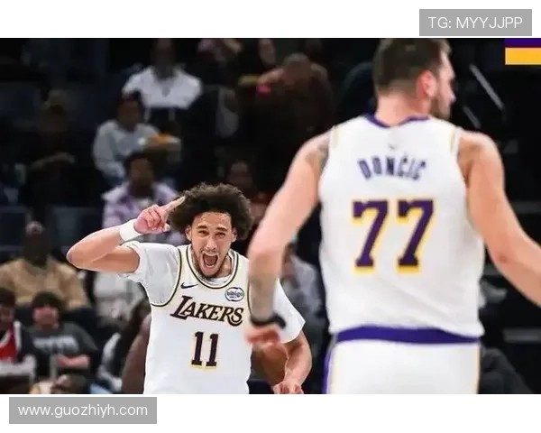 老詹三双助力浓眉38分湖人加时苦战不敌老鹰遗憾落败